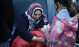 Προσφυγικό: «Βουλιάζει» ο Πειραιάς – Έφτασαν ακόμη 592 πρόσφυγες