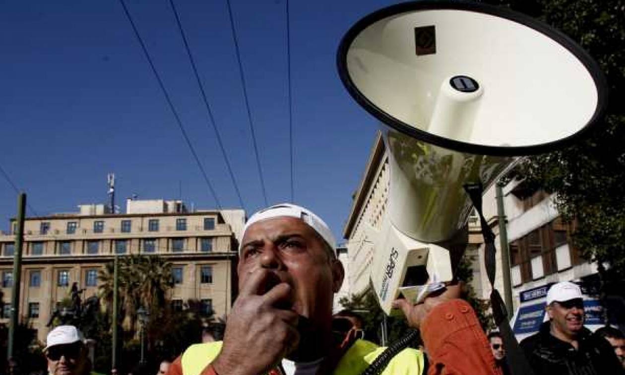 Ασφαλιστικό: Αποχή από τις δημοπρασίες αποφάσισαν οι Εργοληπτικές Οργανώσεις