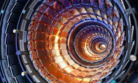 Επιστημονικός «πυρετός από ενδείξεις για πιθανή ανακάλυψη νέου σωματιδίου στο CERN