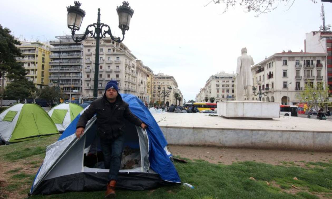 Παρέλαση… διαμαρτυρίας από πρόσφυγες στη Θεσσαλονίκη!