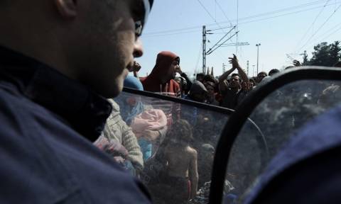 Ηρέμησαν τα πνεύματα στην Ειδομένη - Παραμένει υπό κατάληψη η σιδηροδρομική γραμμή