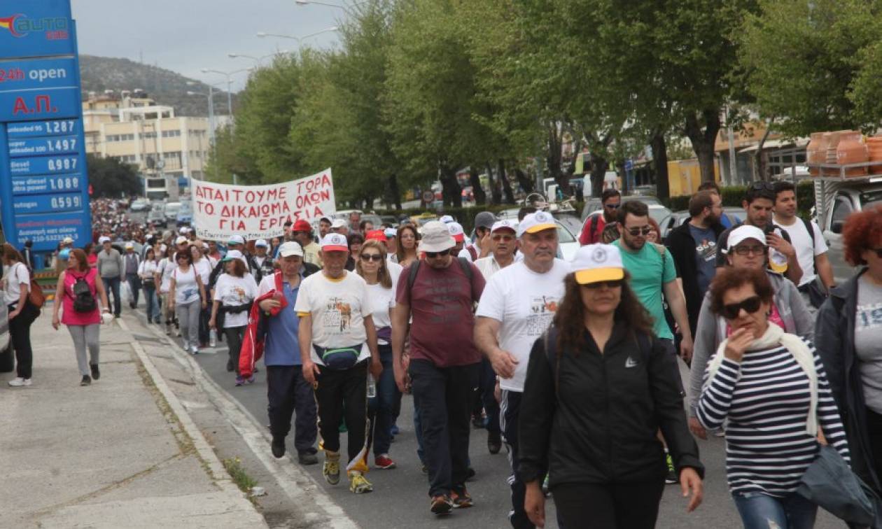 Στο Σύνταγμα έφτασε η πορεία ενάντια στην ανεργία