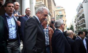 Αβραμόπουλος: Η Κομισιόν κάνει τα πάντα για να στηρίξει την Ελλάδα