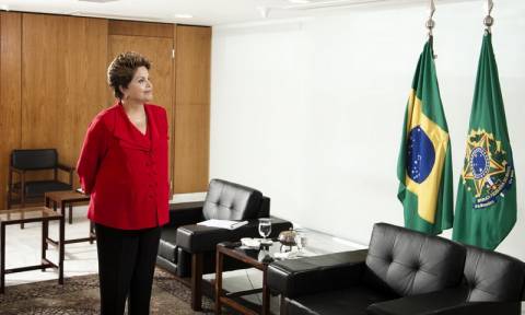 Βραζιλία: Η Βουλή ψήφισε την αποπομπή της προέδρου Ντίλμα Ρουσέφ
