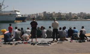 Μείωση των προσφυγικών ροών στο Αιγαίο βλέπει η Ευρωπαϊκή Επιτροπή