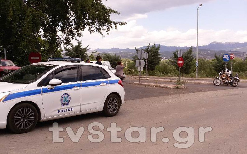 Τροχαίο στη Λαμία: Σύγκρουση ΙΧ με μηχανή - Στο νοσοκομείο ο δικυκλιστής (pics)