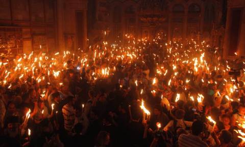 Πάσχα 2016: Στα Ιεροσόλυμα αύριο η ελληνική αντιπροσωπεία για την Τελετή Αφής του Αγίου Φωτός