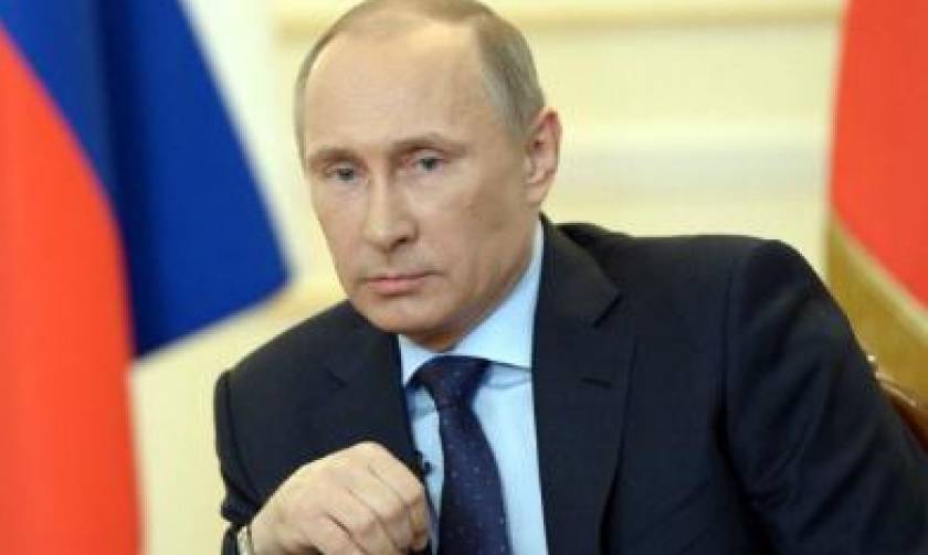 Путин увидел силу граждан России в преданности родине
