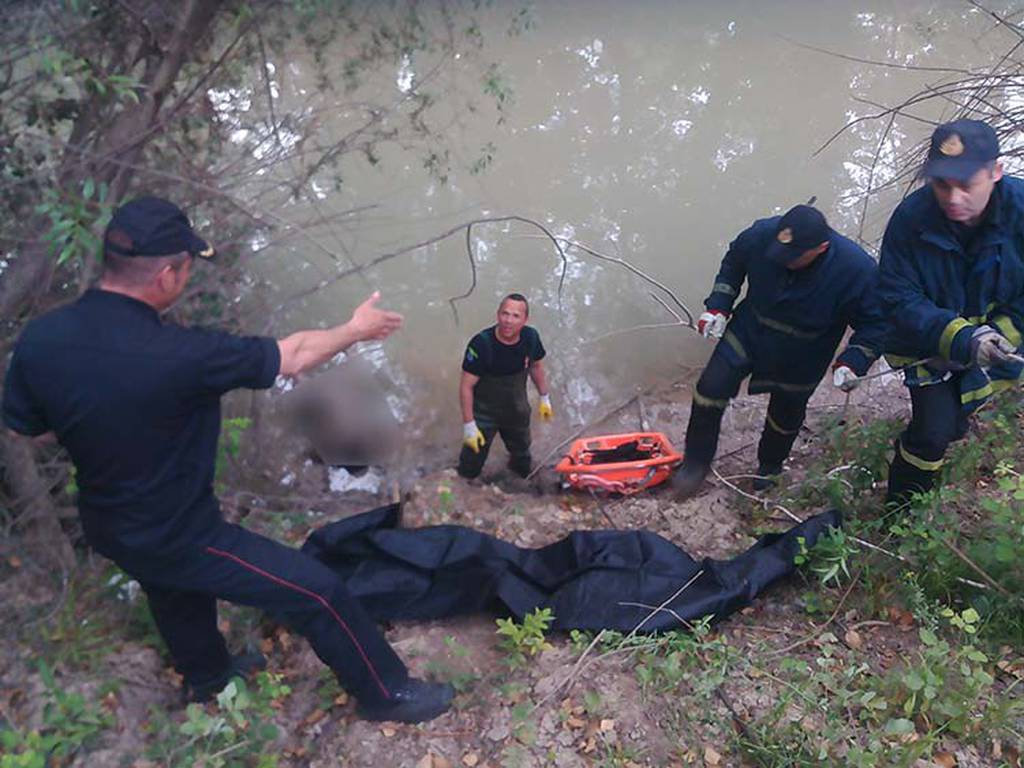 Σοκ στη Λάρισα: Είδε πτώμα να επιπλέει στον Πηνειό (pics)