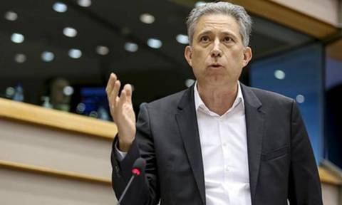 Χρυσόγονος: Η Ελλάδα έχει καταστεί «δοσομανής» χώρα