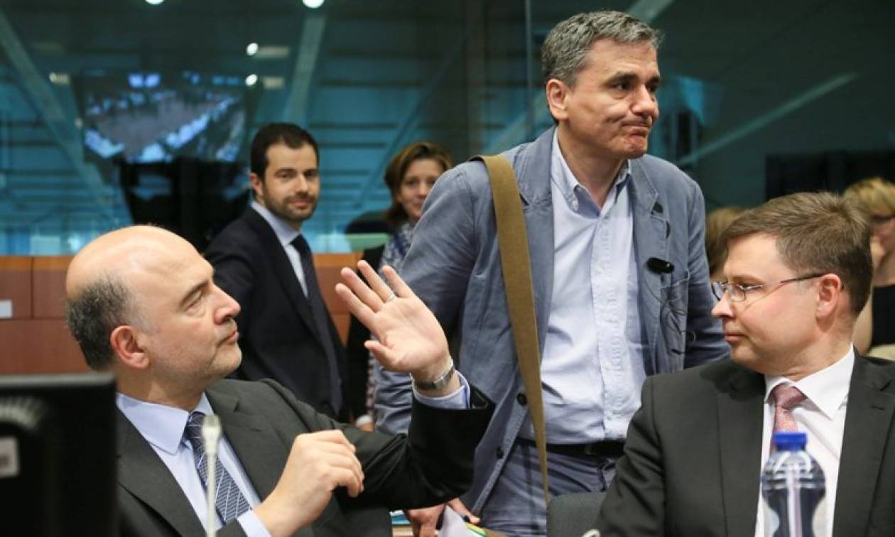 Eurogroup: «Κλωτσάνε» οι δανειστές για μέτρα και υπερ-ταμείο
