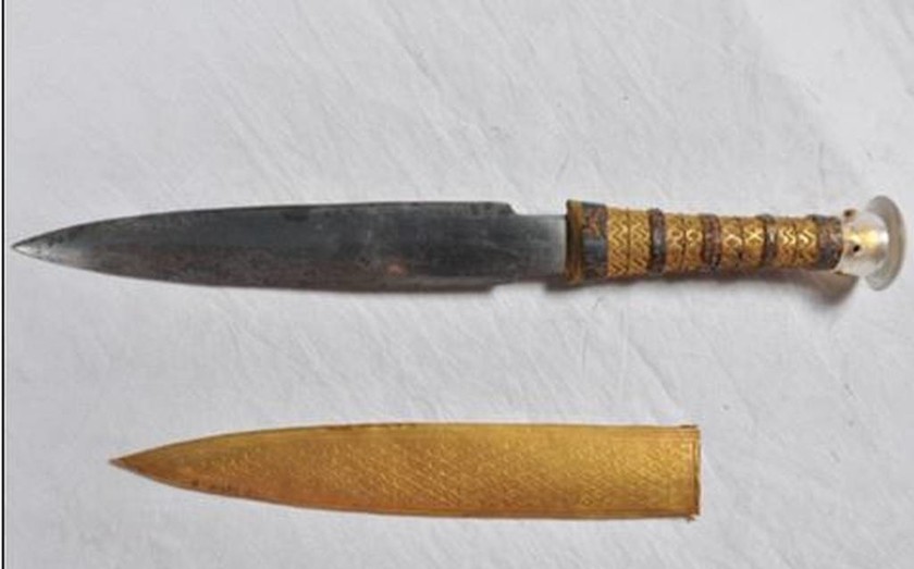 Απίστευτη ανακάλυψη: Ο Τουταγχαμών είχε μαχαίρι από το… διάστημα! (photo)