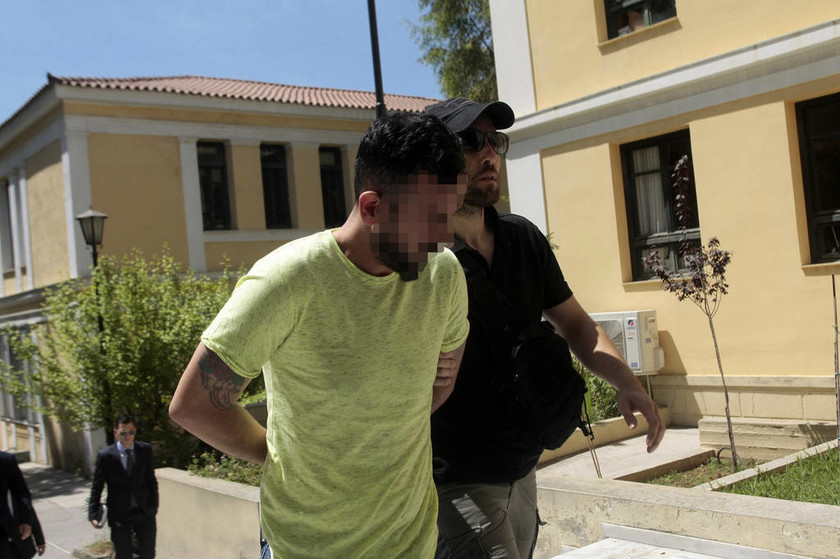 Στον εισαγγελέα οι συλληφθέντες για την επίθεση στον Πάνο Καλλίτση (photos)