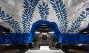 Η μεγαλύτερη γκαλερί τέχνης του κόσμου είναι κάτω από τη γη και κρύβεται στο μετρό της Στοκχόλμης