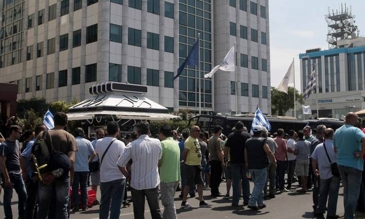 «Μπλόκο» στα κρουαζιερόπλοια από τους λιμενεργάτες