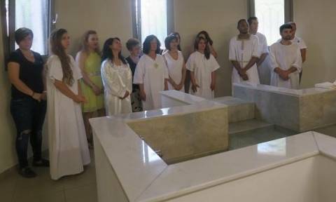Μητροπολίτης Φθιώτιδος: Βάπτισε οκτώ νέους κατηχούμενους