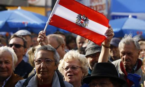 Αυστρία: Ακυρώνεται το αποτέλεσμα των εκλογών (Vids)