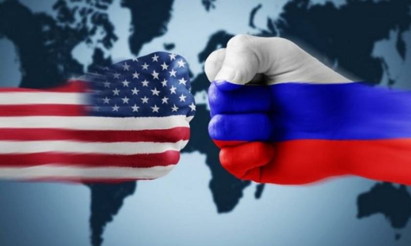 Αναβιώνει το ψυχροπολεμικό κλίμα: Απελάθηκαν Ρώσοι διπλωμάτες από τις ΗΠΑ (Vid)