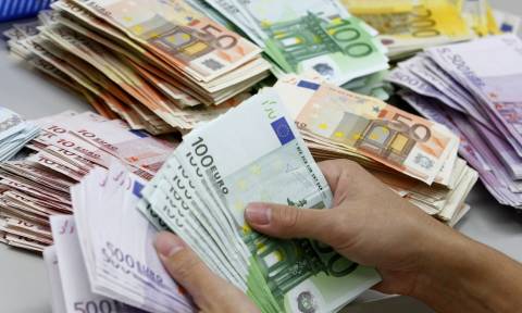ΠΡΟΣΟΧΗ: Επίδομα τουλάχιστον 300 ευρώ το μήνα από την Πέμπτη - Πώς θα το πάρετε