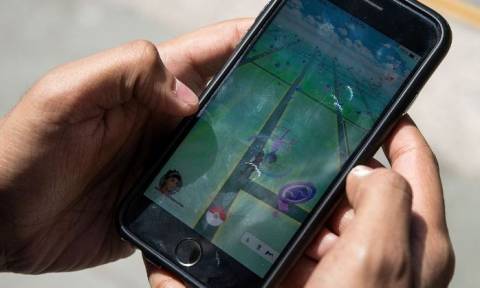 #pokemonGO: Φρενίτιδα στα social media με το νέο game