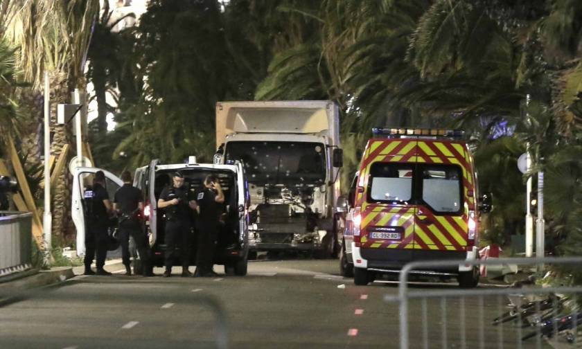 Επίθεση Γαλλία: Ο οδηγός πυροβόλησε πριν δεχτεί τα πυρά των αστυνομικών
