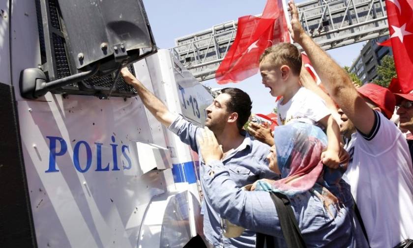 Τουρκία: Ολοκληρώθηκε η επιχείρηση κατά των στασιαστών στο αρχηγείο του γενικού επιτελείου