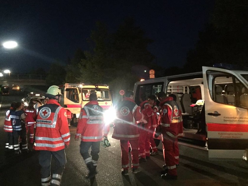Γερμανία: Τουλάχιστον 20 τραυματίες από επίθεση με τσεκούρι σε τρένο (Pics)