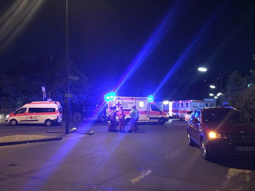 Γερμανία: Τουλάχιστον 20 τραυματίες από επίθεση με τσεκούρι σε τρένο (Pics)