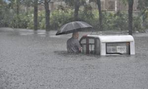 Τρομακτική η κατάσταση στην Κίνα: Τουλάχιστον 42 νεκροί από τις πλημμύρες (videos+photos)