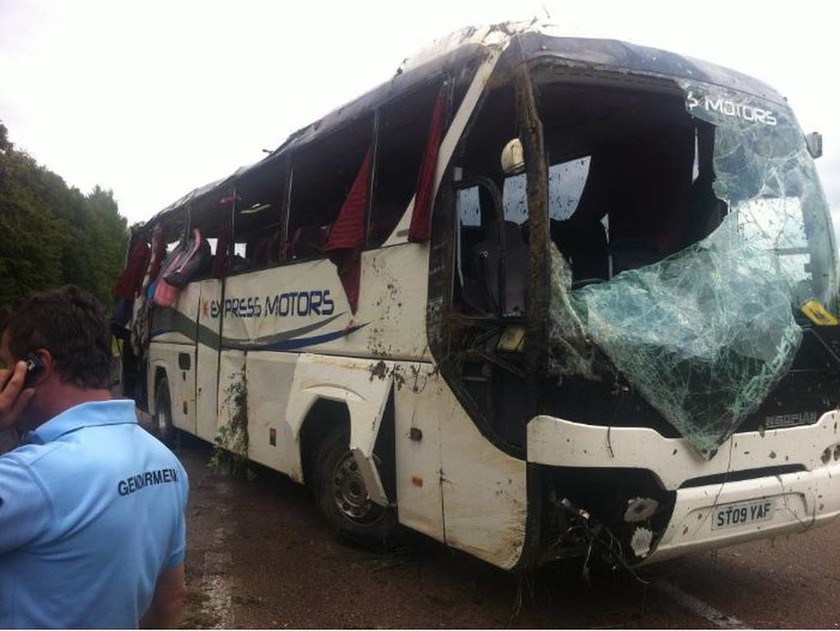 Τροχαίο με λεωφορείο που μετέφερε μαθητές - Τουλάχιστον 15 τραυματίες (pics)