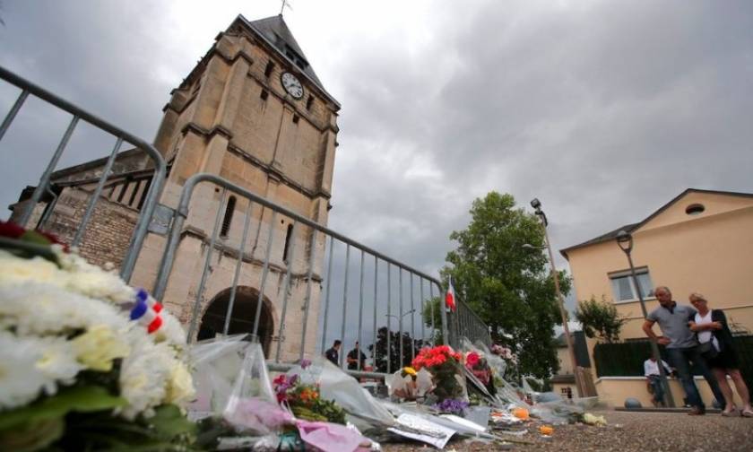 Εξέλιξη σοκ για τη σφαγή του ιερέα στη Γαλλία