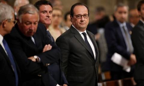 Τη δημιουργία Εθνοφρουράς αποφάσισε ο Ολάντ - «Η Γαλλία θα είναι πάντα η Γαλλία» απαντά στον Τραμπ