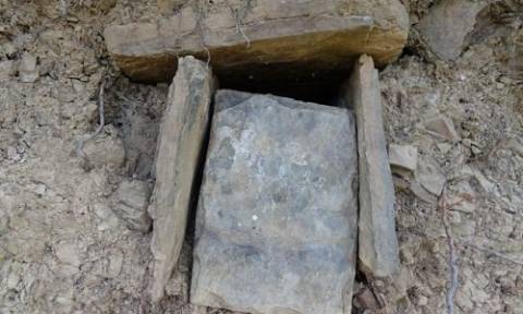 Ζαγόρι: Ομάδα νεαρών εντόπισε ασύλητο τάφο από τα Βυζαντινά χρόνια (pics&vid)
