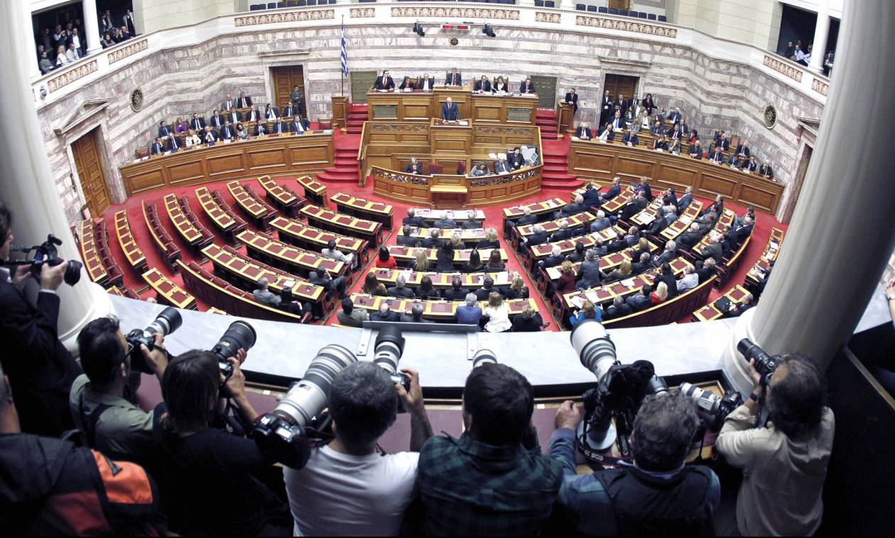 Αγνωστος αριθμός τροπολογιών και δύο νομοσχέδια πριν «κλείσει» η Βουλή
