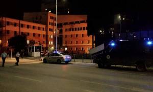 Κόσοβο: Από αντιαρματική ρουκέτα προήλθε η έκρηξη στο γκαράζ της Βουλής (video)