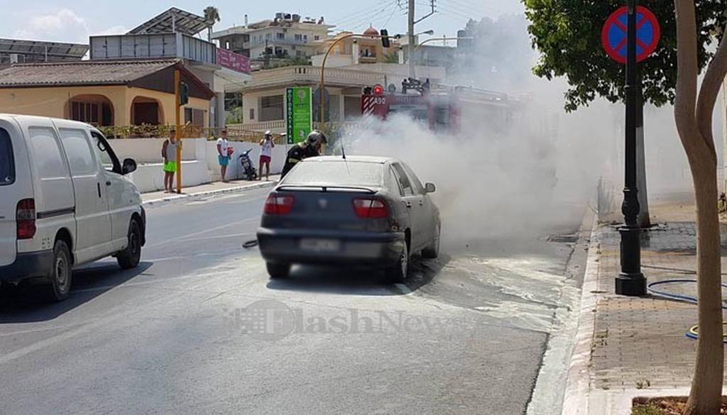 Χανιά: Φωτιά σε αυτοκίνητο εν κινήσει (pics)