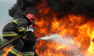 Θεσσαλονίκη: Πυρκαγιά στη Φιλαδέλφεια