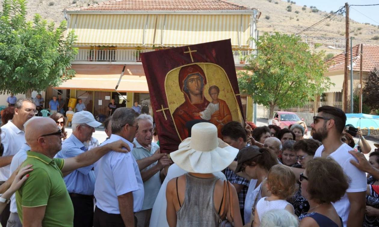 Δεκαπενταύγουστος - Τρίκαλα: Η περιφορά της Παναγιάς της Οδηγήτριας στον Δήμο Φαρκαδόνας