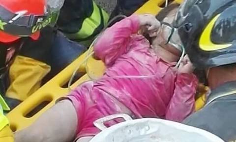 Σεισμός Ιταλία: Απεγκλωβίσθηκε ζωντανό ένα κοριτσάκι 10 ετών έπειτα από 17 ώρες - Δείτε το βίντεο