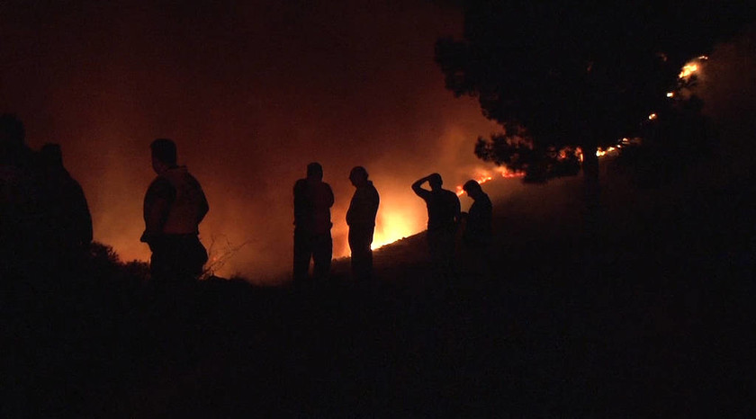 Φωτιά Χίος: Οι φλόγες αποτελείωσαν το νησί της μαστίχας (pics)