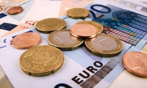 ΟΑΕΔ: Είστε άνεργος; Δείτε πώς θα πάρετε 5.500 ευρώ
