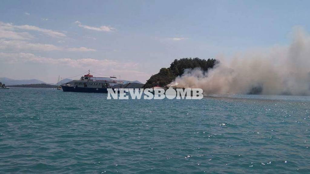 Πανικός στη Λευκάδα: Φωτιά σε γιοτ στο Νυδρί (pics)