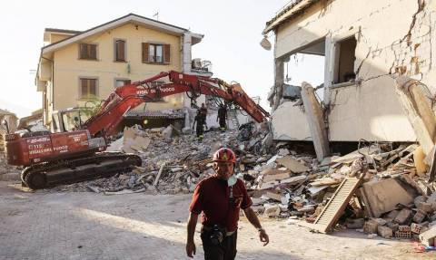 Σεισμός Ιταλία: Προβληματισμό προκαλεί η απουσία του Πάπα από τις πληγείσες περιοχές