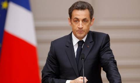 Γαλλία: Ο Σαρκοζί υπόσχεται πως θα καταργήσει το μπουρκίνι αν εκλεγεί ξανά