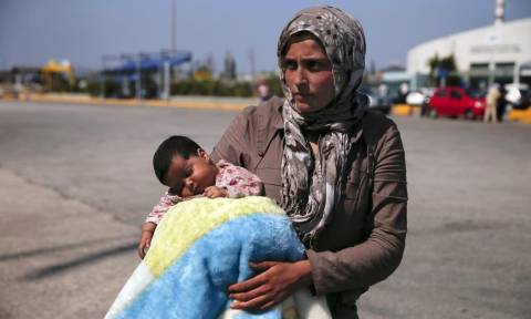 Οι ΗΠΑ υποδέχονται πανηγυρικά τον 10.000ό Σύρο πρόσφυγα στο έδαφος τους (Vid)