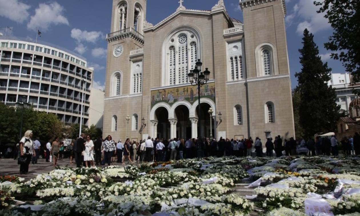 Το τελευταίο αντίο στον επιχειρηματία Κώστα Μήτση (pics)