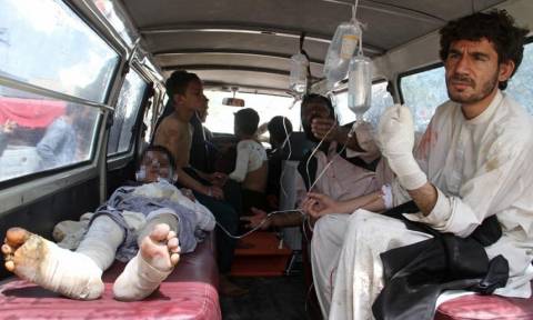 Τραγωδία στο νότιο Αφγανιστάν: Μετωπική σύγκρουση λεωφορείου με βυτιοφόρο