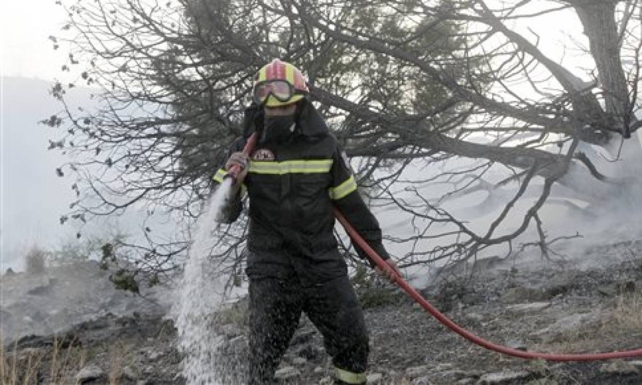 Τέλος καλό, όλα καλά - Σβήστηκε η πυρκαγιά στη Χίο