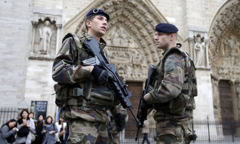 Γαλλία: Πολύνεκρη επίθεση σε σιδηροδρομικό σταθμό στο Παρίσι σχεδίαζαν οι συλληφθέντες τζιχαντιστές