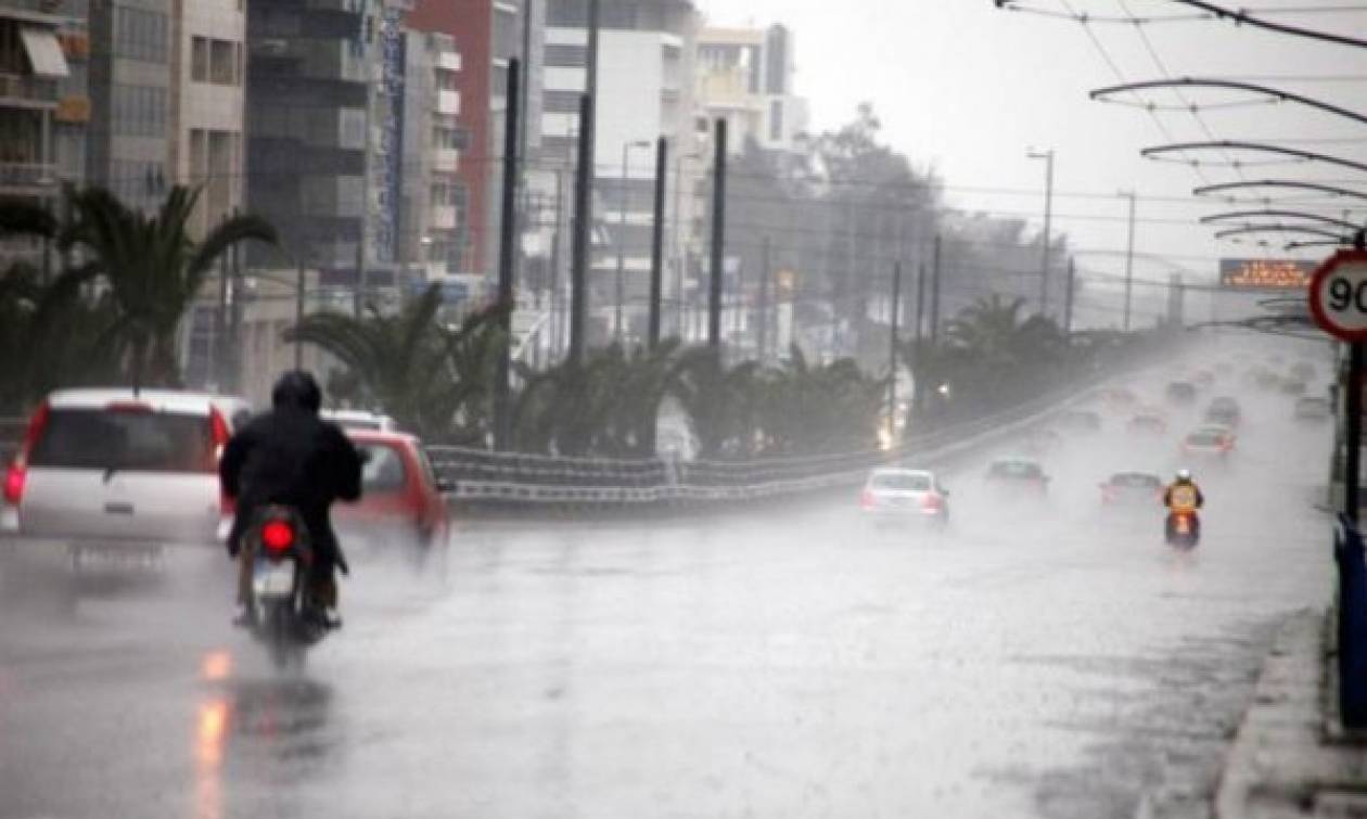 Σφοδρή βροχόπτωση στην Αττική